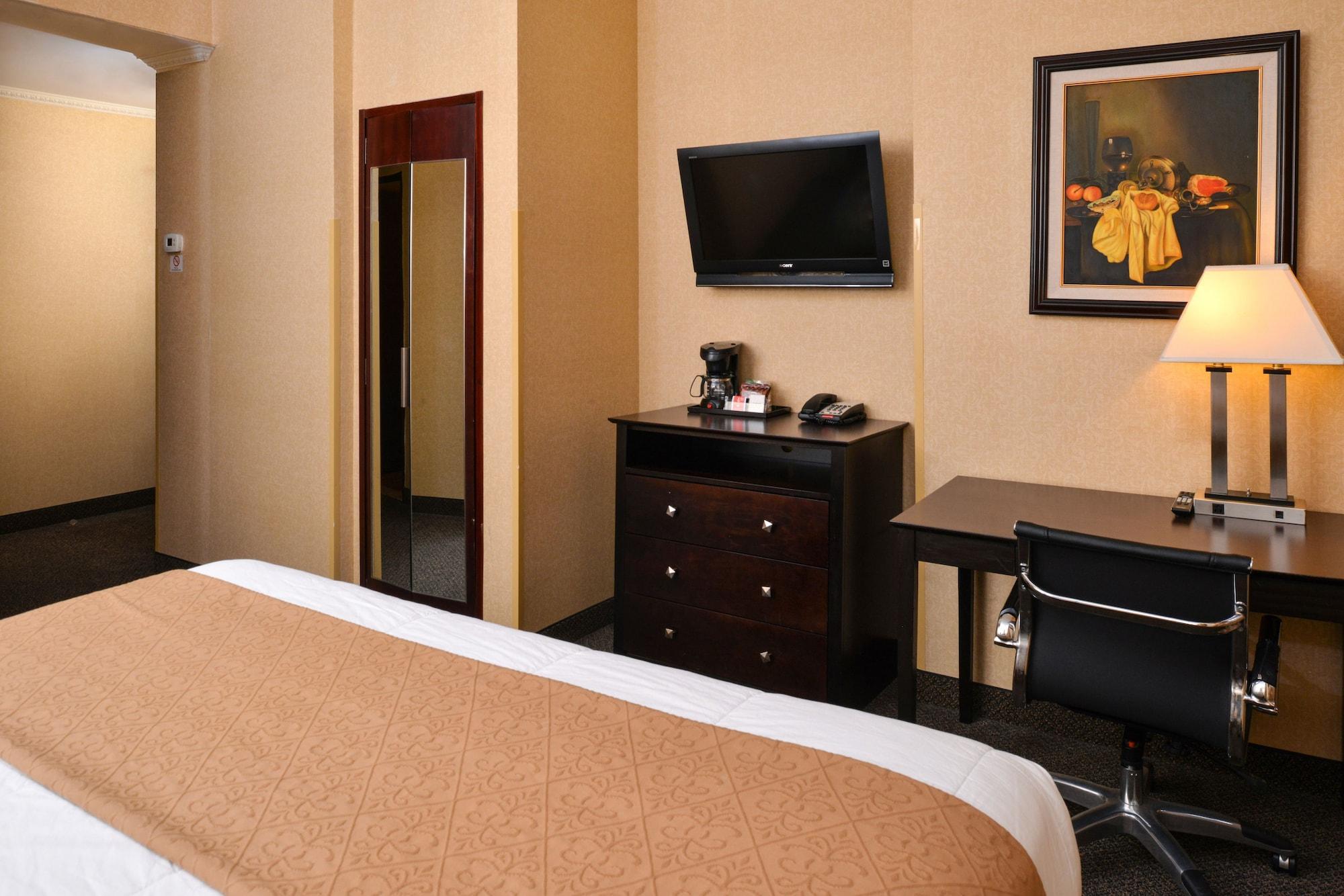 Baltimore Plaza Hotel Exterior photo
