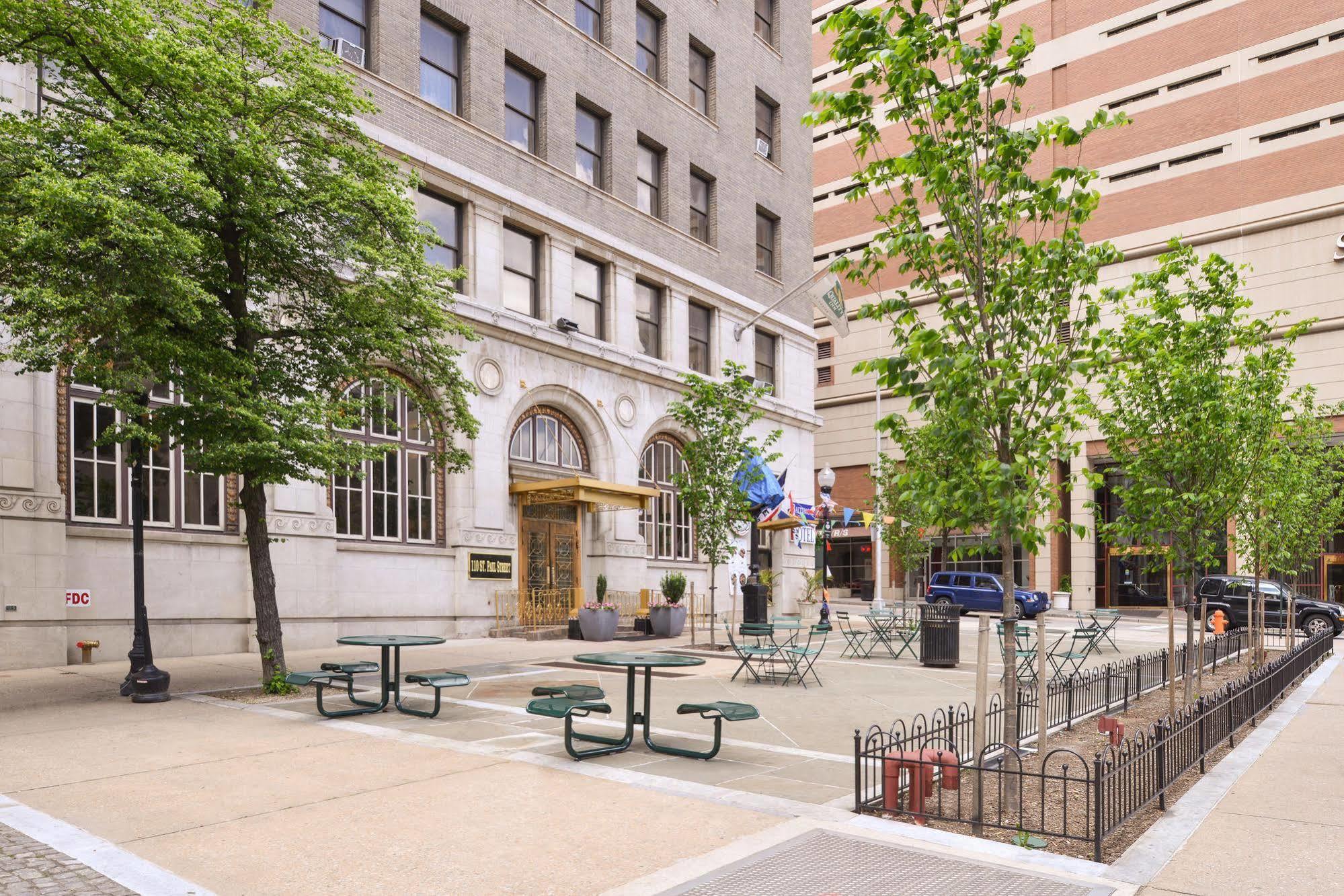 Baltimore Plaza Hotel Exterior photo